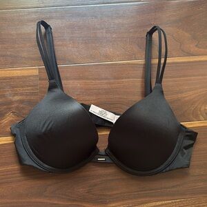 Victoria's Secret Black Shine 32B Very Sexy Lightly Lined Plunge Embellish Bra